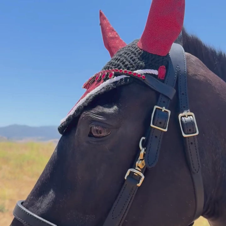 Scarlet Red Saddle Pad Set
