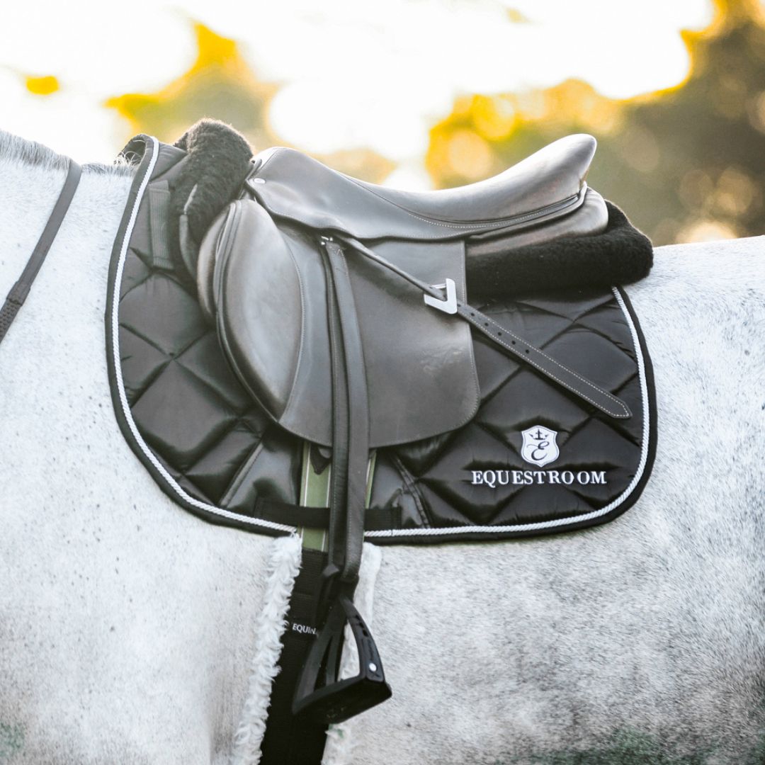 B&W - Black Saddle Pad