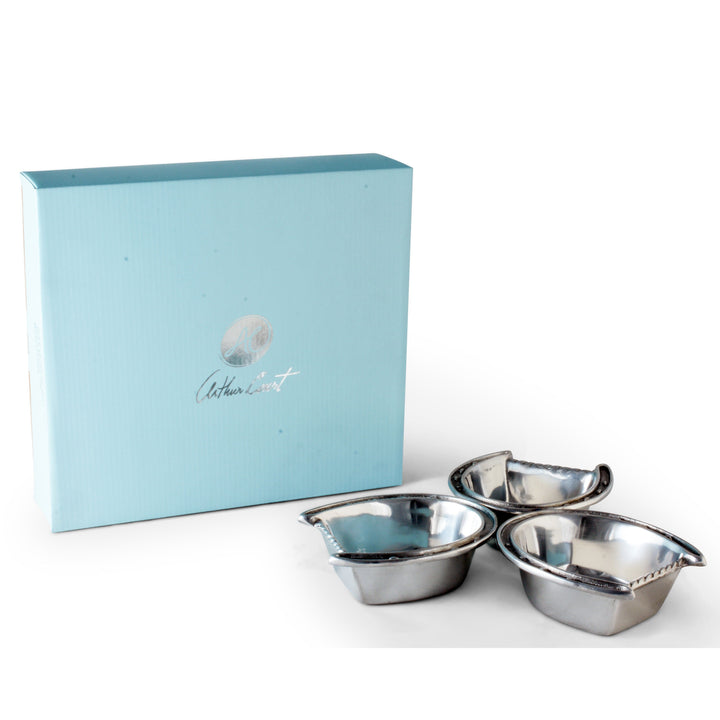 Equestrian Horseshoe 3-Bowl Serving Dish – Elegant Entertaining for the Horse Lover’s Home